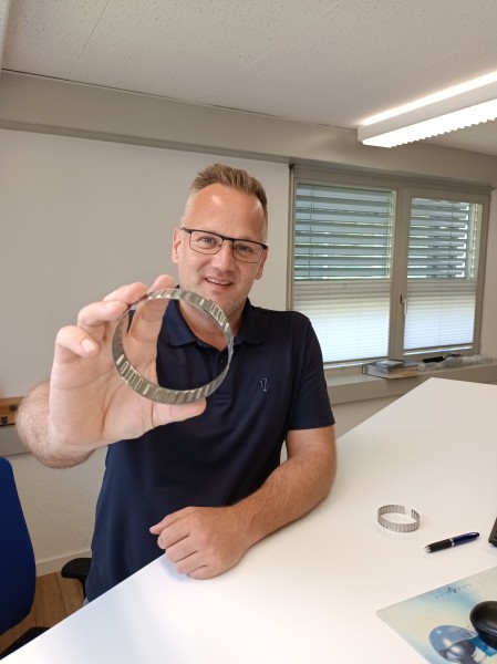 2024_10_Tretter_Toleranzhulsen-Montage